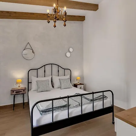 New! Milan's House With Pool, Mediterranean Willa *