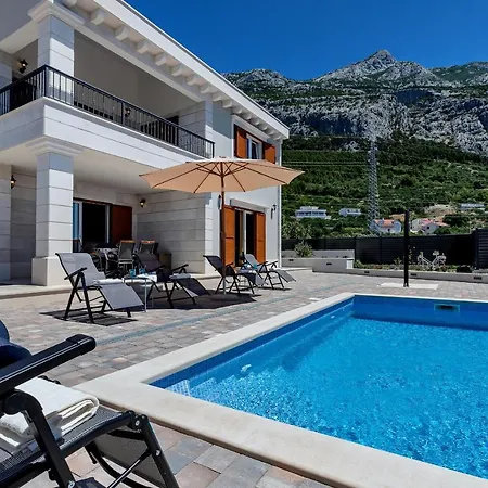 Willa New! Milan's House With Pool, Mediterranean