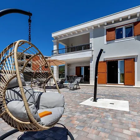 Willa New! Milan's House With Pool, Mediterranean *