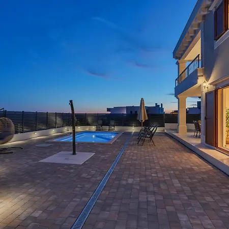 New! Milan's House With Pool, Mediterranean *