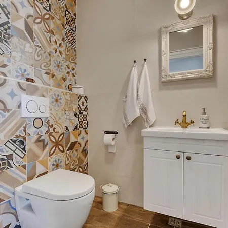 Willa New! Milan's House With Pool, Mediterranean