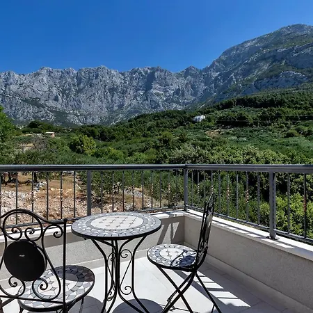 New! Milan's House With Pool, Mediterranean Willa *