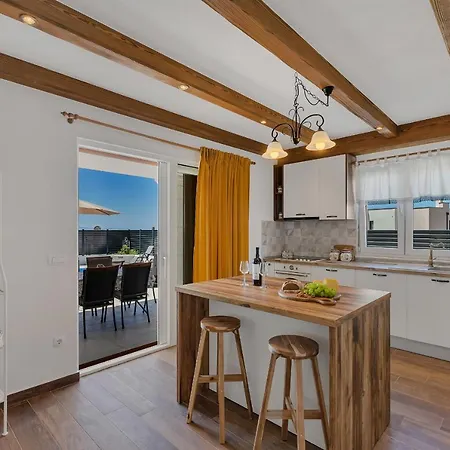 New! Milan's House With Pool, Mediterranean