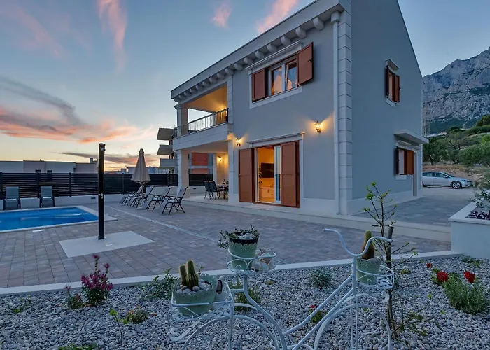 New! Milan's House With Pool, Mediterranean Makarska